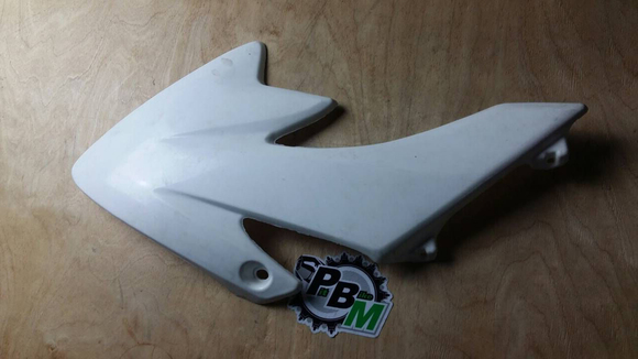 Обтекатель передний правый белый CRF70 pitbikemarket.ru