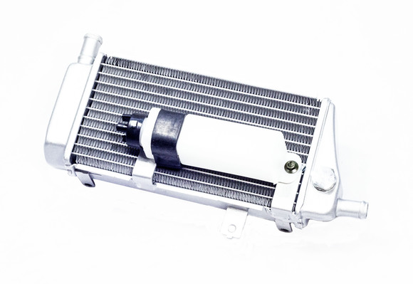 Радиатор левый BRZ X6S с расширительным бачком pitbikemarket.ru