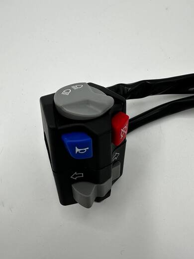 Пульт переключатель (с поворотниками) для мотоцикла универсальный тип KTM 24г. OTOM pitbikemarket.ru