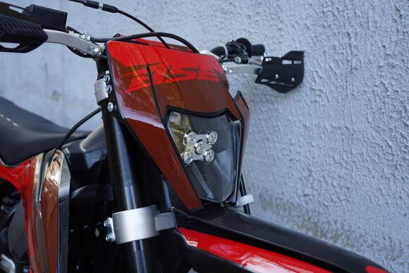 Кроссовый мотоцикл BSE T4 Red (ZS172FMM-5) pitbikemarket.ru