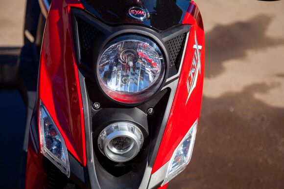 Скутер SYM CROX 125 Красный + мотошлем SYM серый pitbikemarket.ru