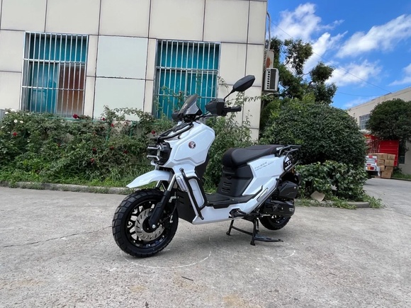 Скутер SPRMOTORS TANK NEW (Белый) pitbikemarket.ru