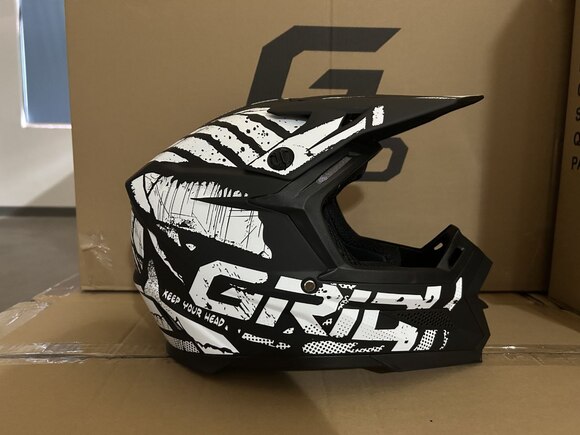 Мотошлем GRID RIVAL Black/White Размер XXL pitbikemarket.ru
