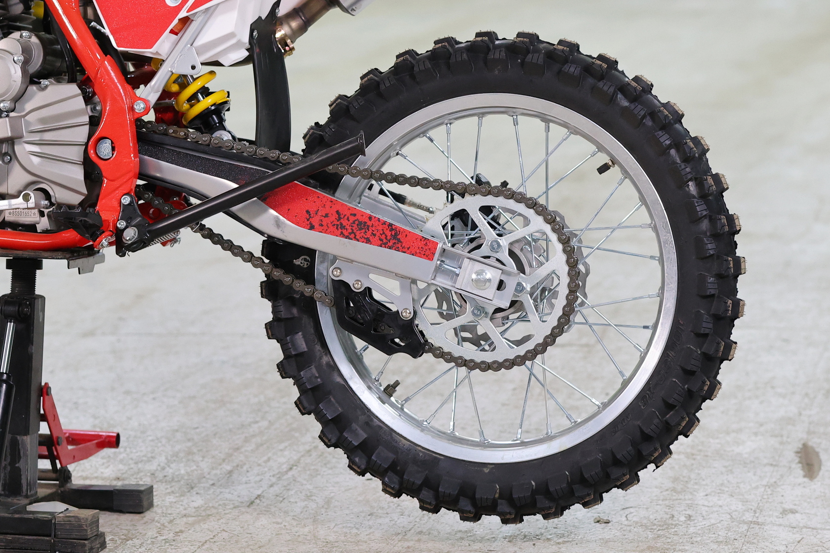 Кроссовый мотоцикл BSE Z3.00 21/18 JumpFury Red/White-9