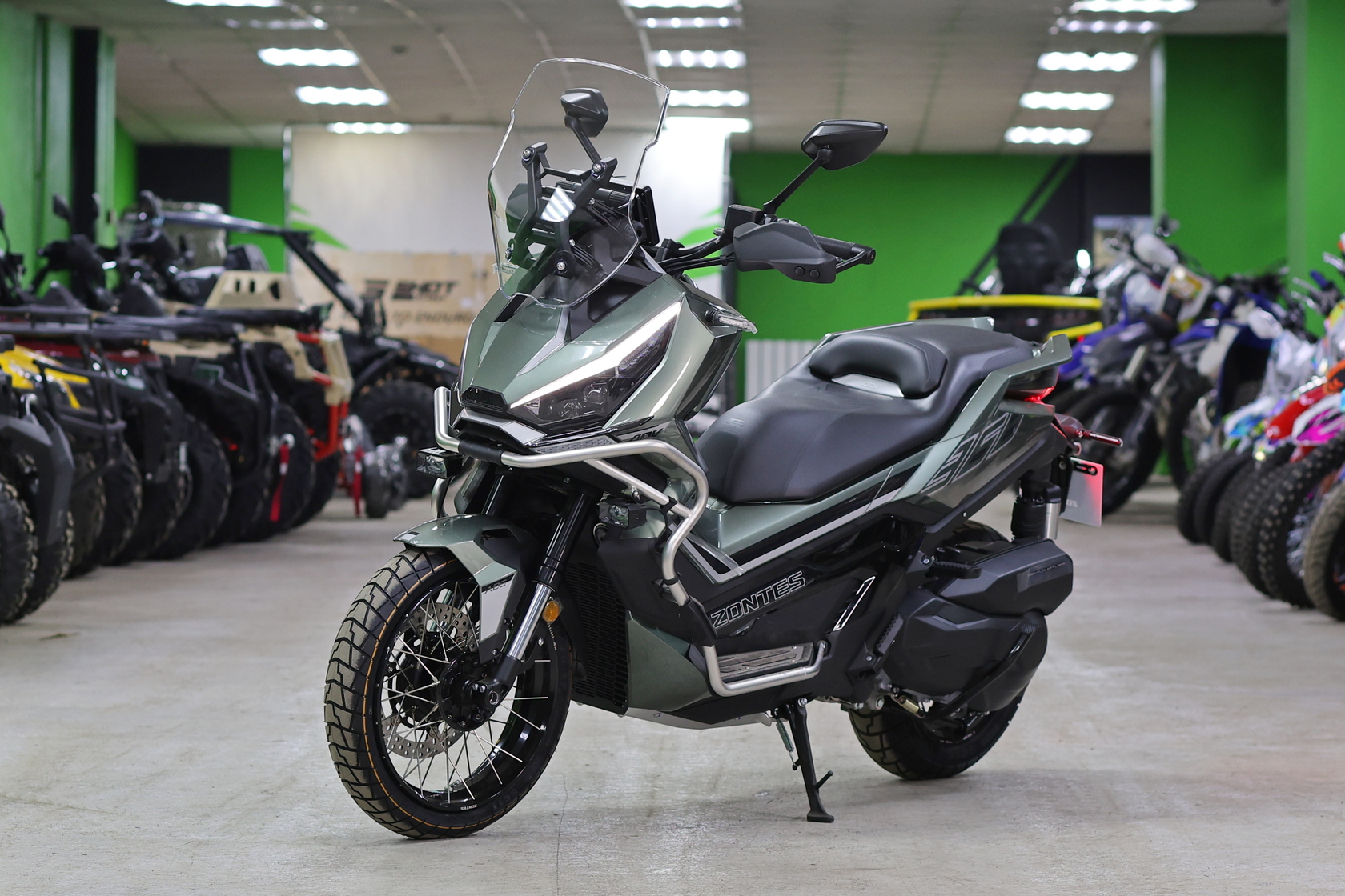 Максискутер ZONTES ZT368-G (ZT1P79MP EFI) 17/14 (2025 г.) ПТС (Зеленый)-1