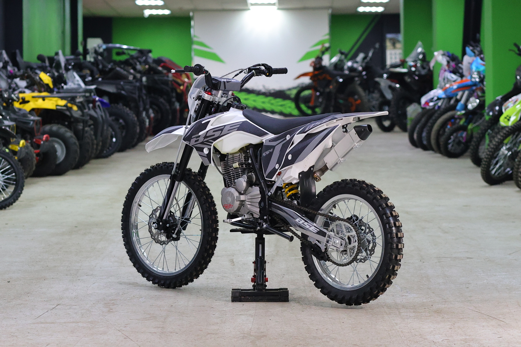 Кроссовый мотоцикл BSE Z3.00 21/18 Thorn Grey/Black-2