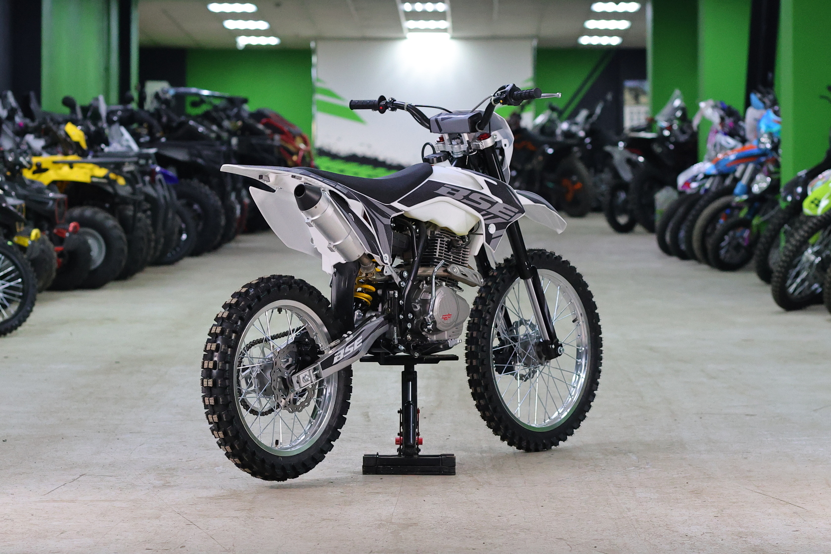 Кроссовый мотоцикл BSE Z3.00 21/18 Thorn Grey/Black-4